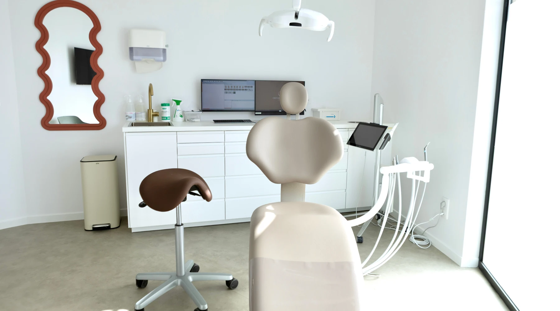 aligneurs-invisibles-orthodontie-poussan
